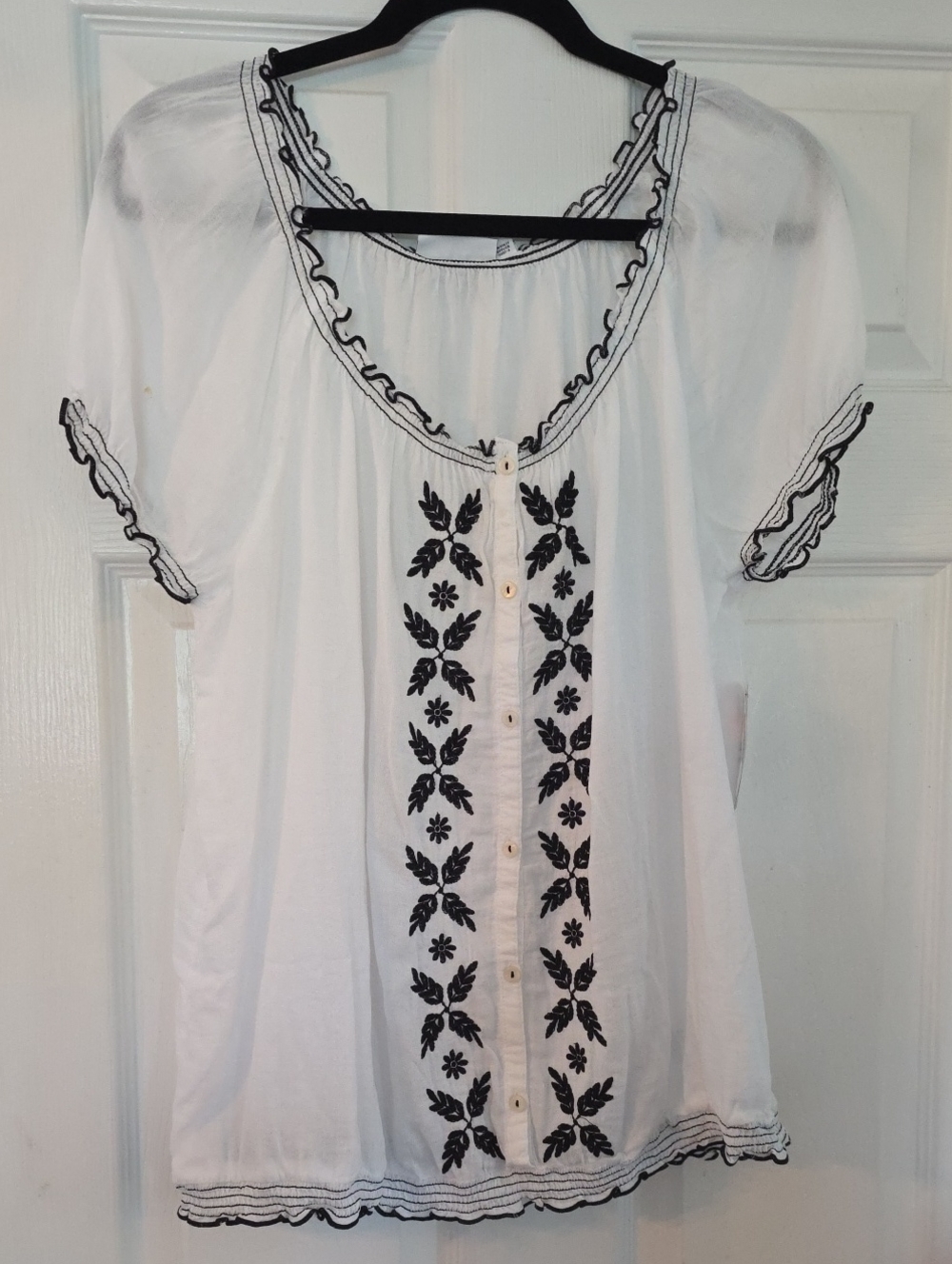 St. John’s Bay Black Floral Embroidery White Peasant Blouse Cottagecore XL NWT